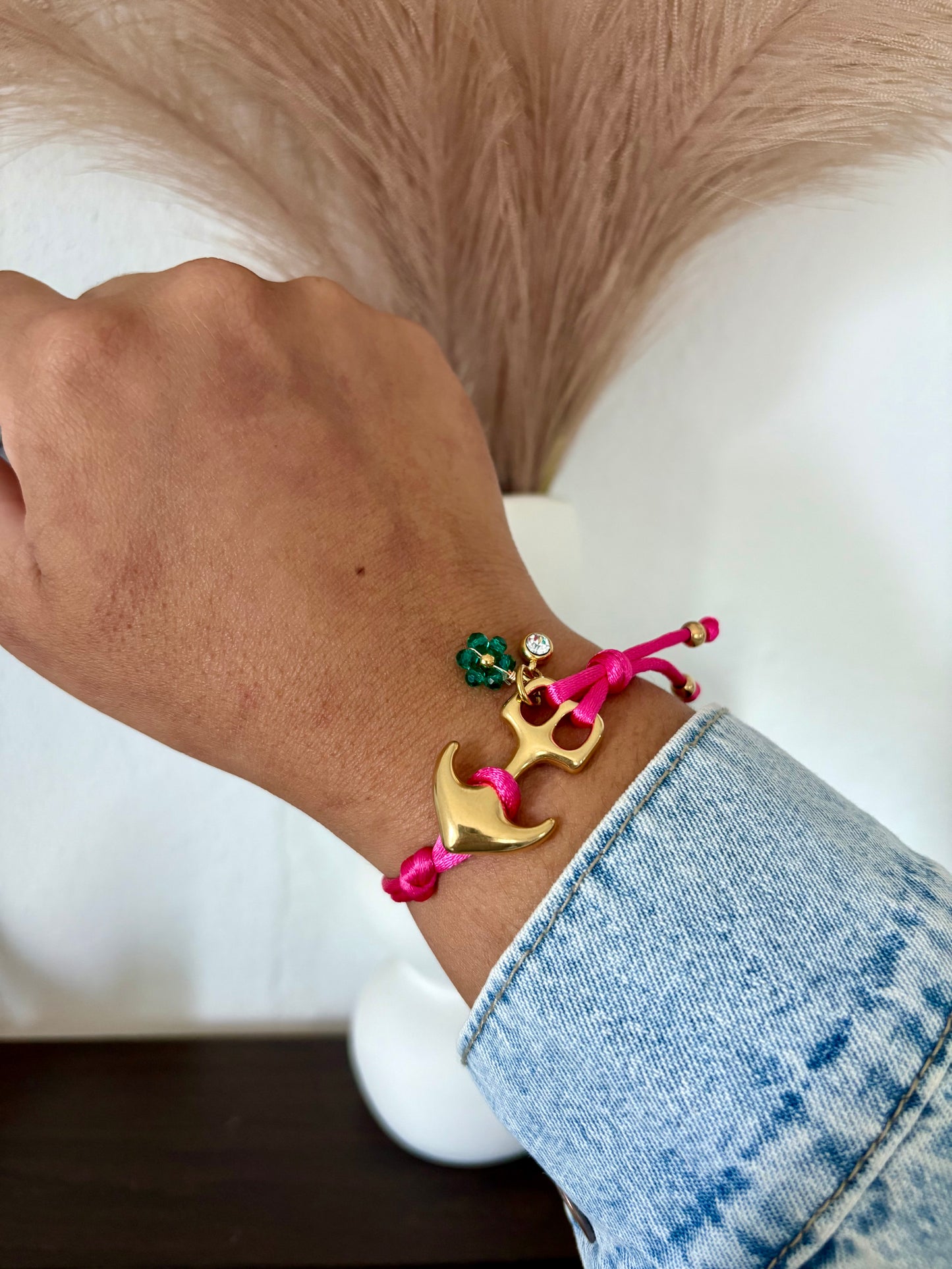 𝑨𝒏𝒄𝒉𝒐𝒓 𝑩𝒓𝒂𝒄𝒆𝒍𝒆𝒕