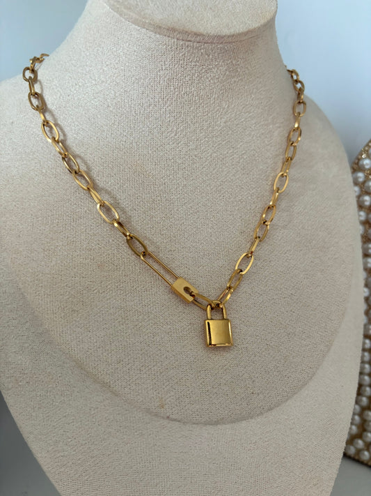 Lock neckace