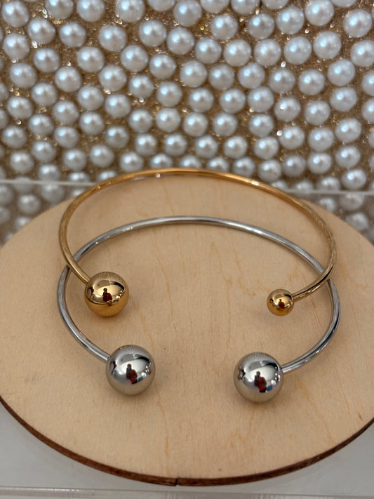 Gold ball bangle